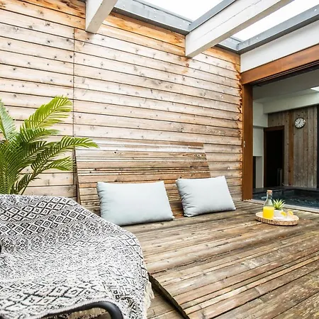 Swimcasalille Apartment