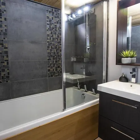 Swimcasalille Apartment